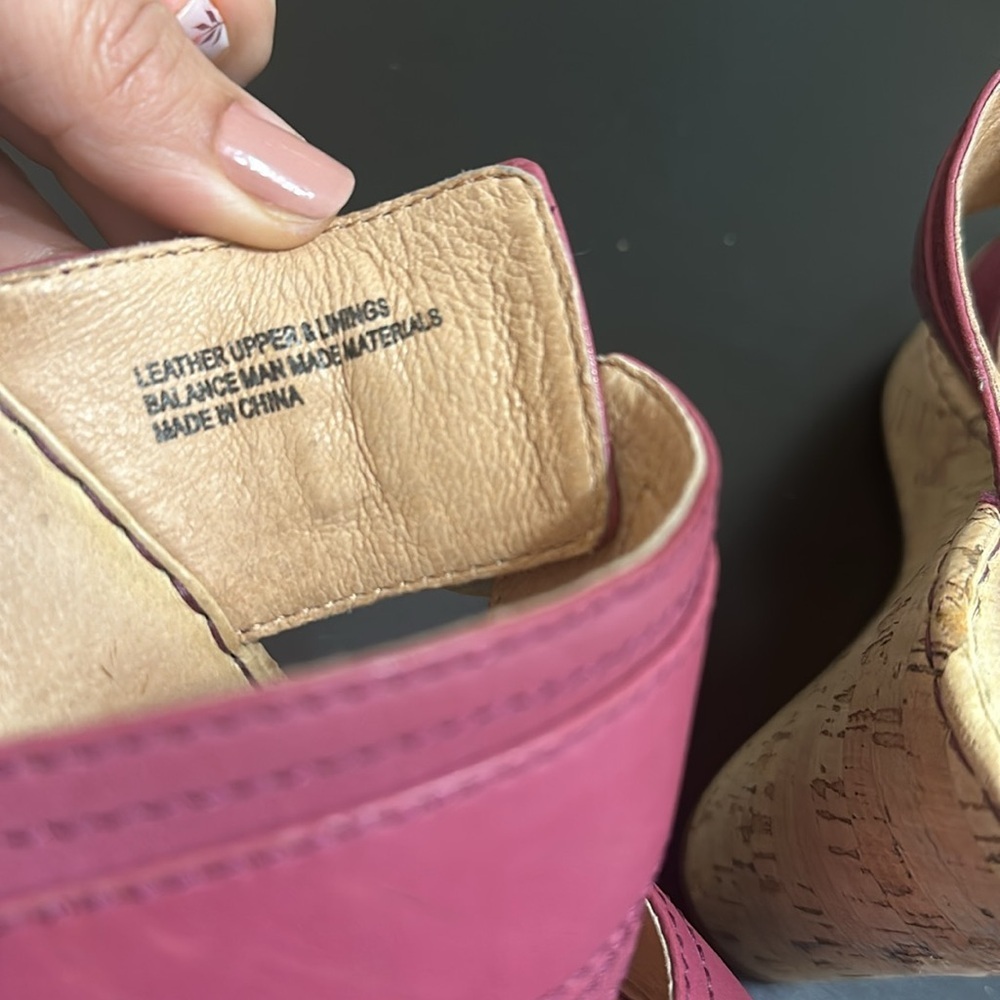 Adorable! Burgundy and cork. Leather Born Platform Sandals. Size 10 - Picture 3 of 10